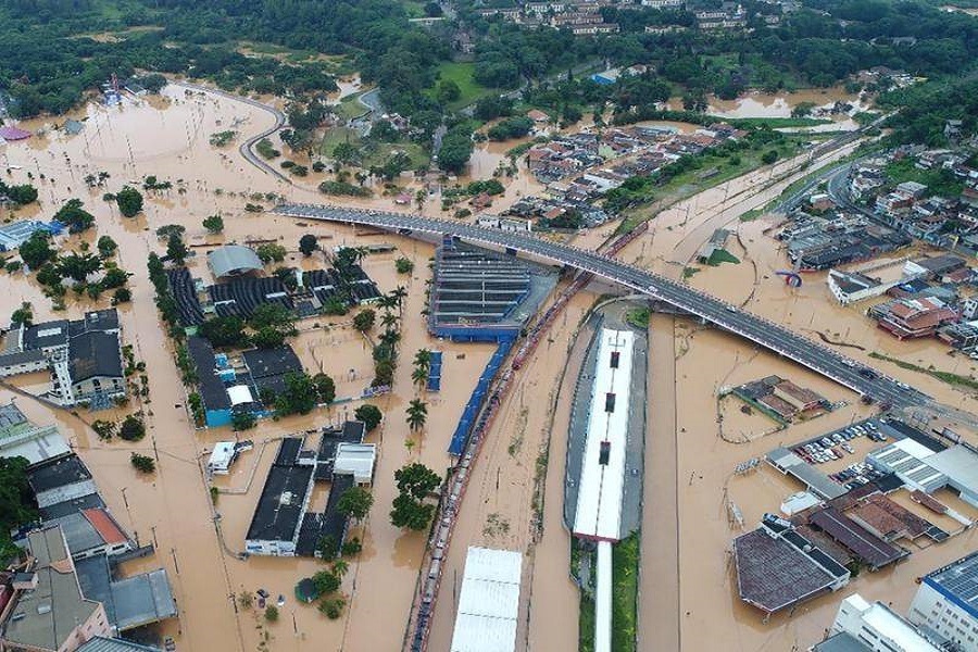 Brazil, 19 të vdekur nga rrëshqitjet e dheut të shkaktuara nga shiu