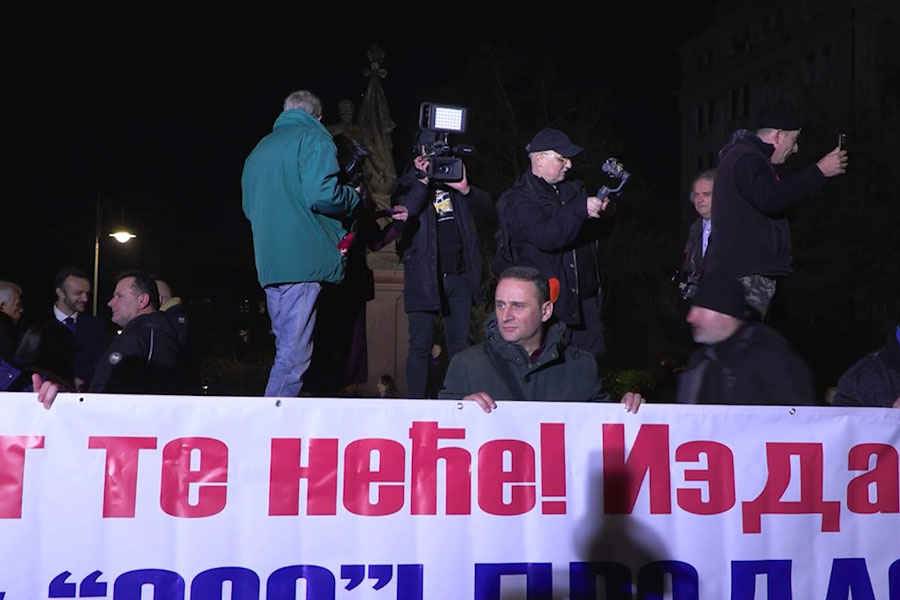 protesta-serbi-150223