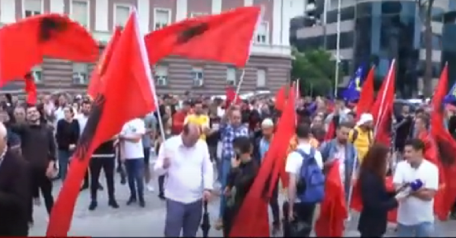 protesta ne Tirane