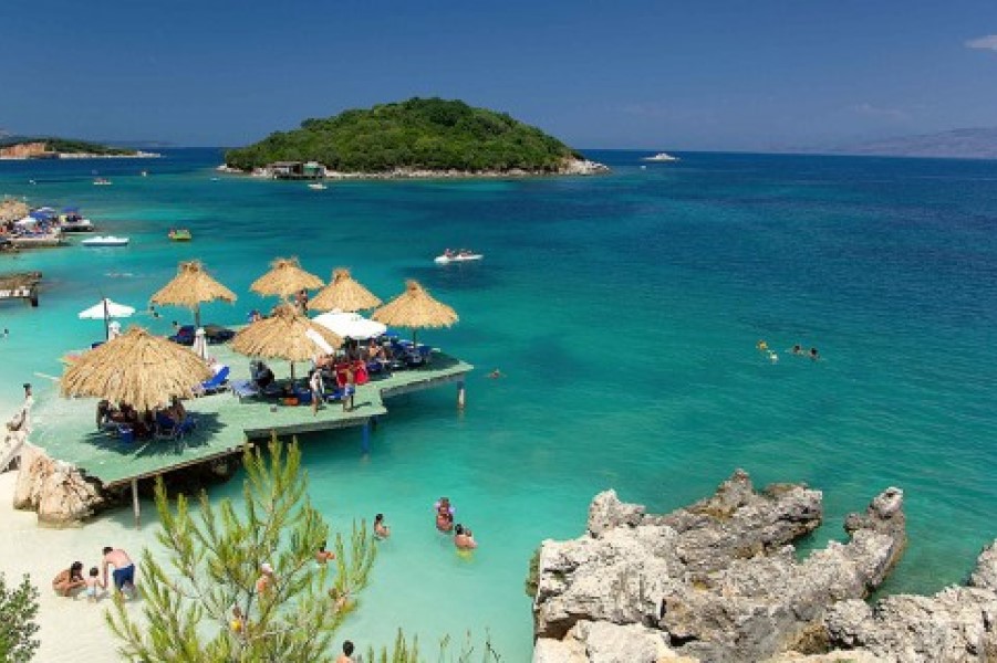 10-ksamil-beach-albania_9963