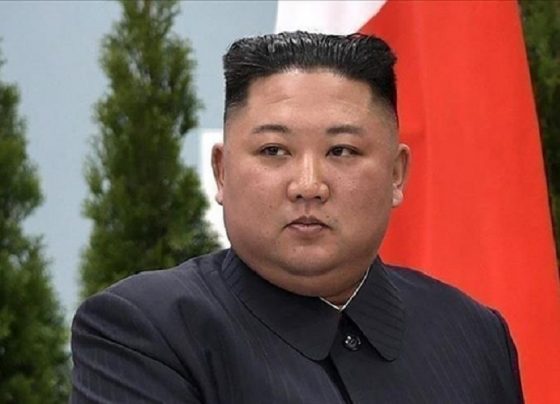 Udhëheqësi i Koresë së Veriut Kim Jong Un, bën thirrje për gatishmëri të arsenalit bërthamor