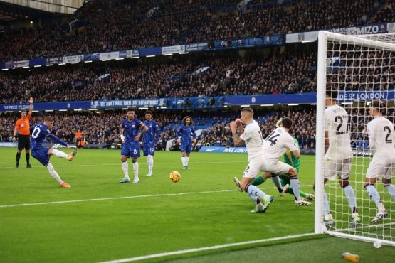 Chelsea mposht lehtë Aston Villën