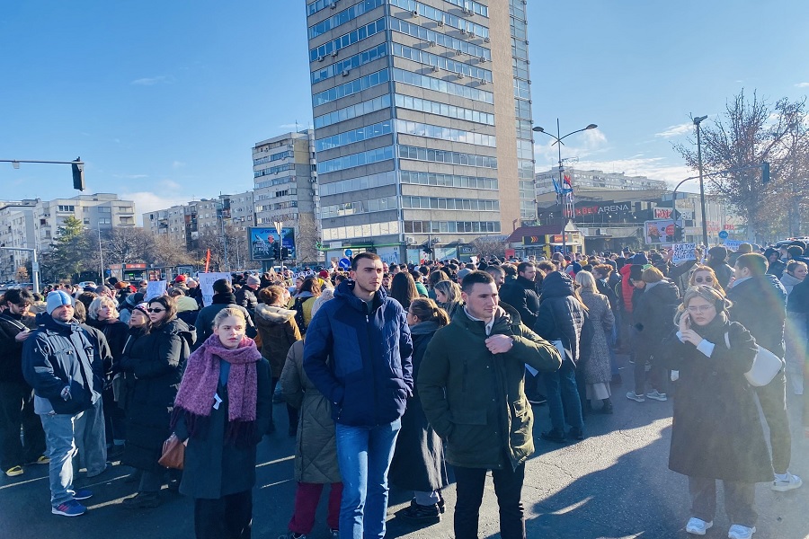 Kryqëzimi në Novi Sad u bllokua për dy orë, studentët: "Shihemi të hënën"