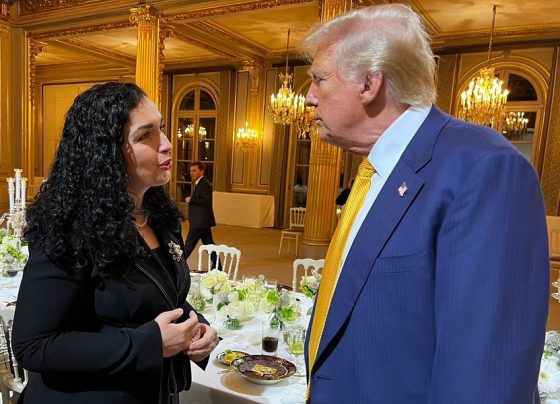 Vjosa Osmani - Donald Trump