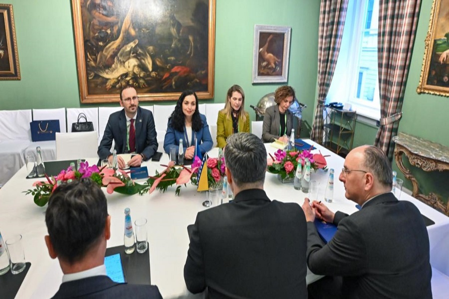 Konferenca në Munih, Osmani takoi anëtarin e Presidencës së Bosnjës Denis Beçiroviq