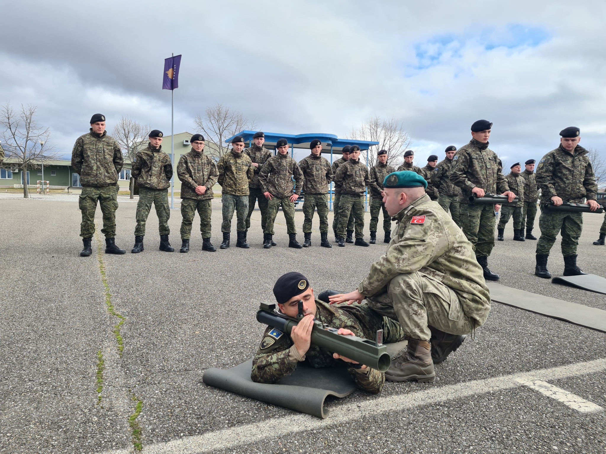 Ushtarët e Kosovës trajnohen për gjuajtje me HAR-66