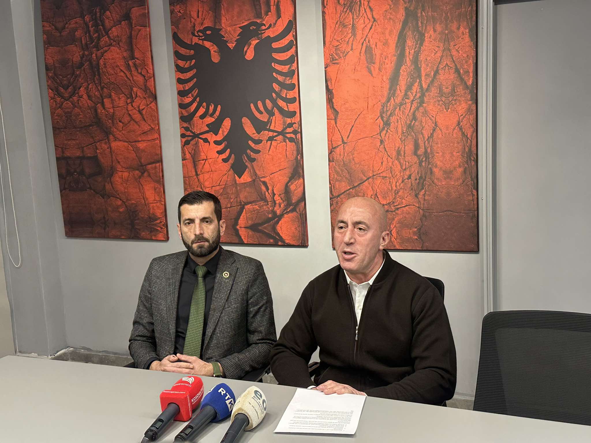 Haradinaj thotë se kanë rezultate dyshifrore: Urime opozitës fitoren