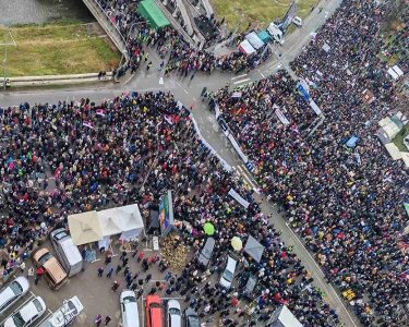 Bllokadës së studentëve në Kragujevc i bashkëngjiten edhe serbët nga Kosova