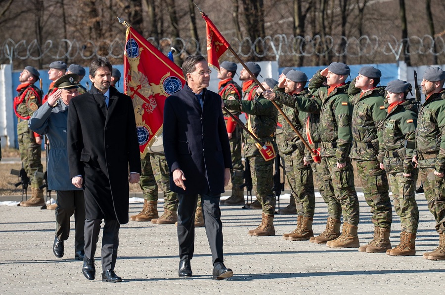 Rutte paralajmëron evropianët: Shpenzoni më shumë për mbrojtje ose ju thërret njeriu nga Uashingtoni