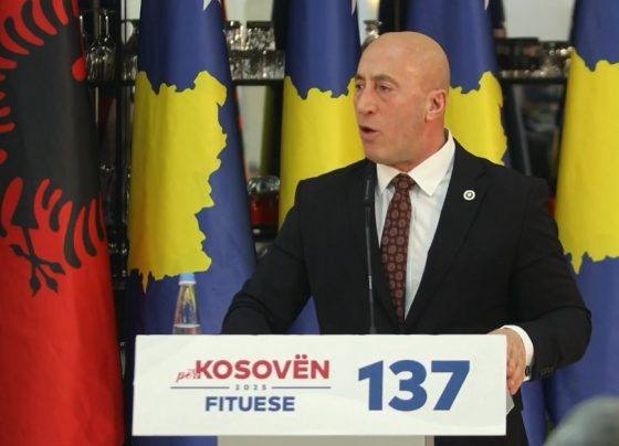 “Vetëm po na shan”, Haradinaj nga Juniku kërkon llogari nga Kurti