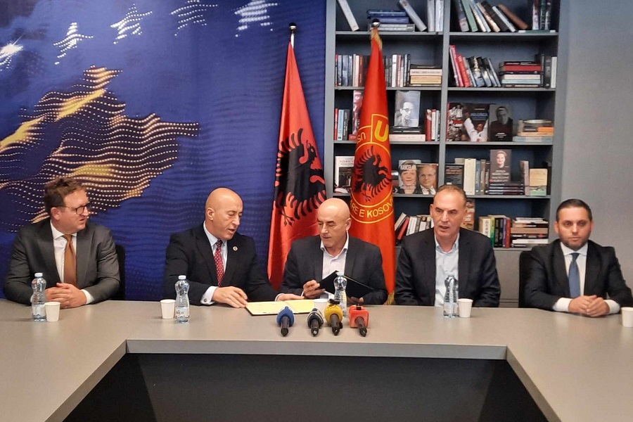 Haradinaj merr besimin e vetëm 54 për qind të votuesve të AAK-së (koalicion)