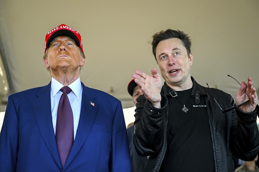 14 shtete padisin Musk dhe Trump, thonë se roli i miliarderit është jokushtetues