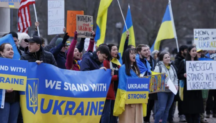 Protesta pro-ukrainase në të gjithë SHBA-në pas përplasjes Trump-Zelensky