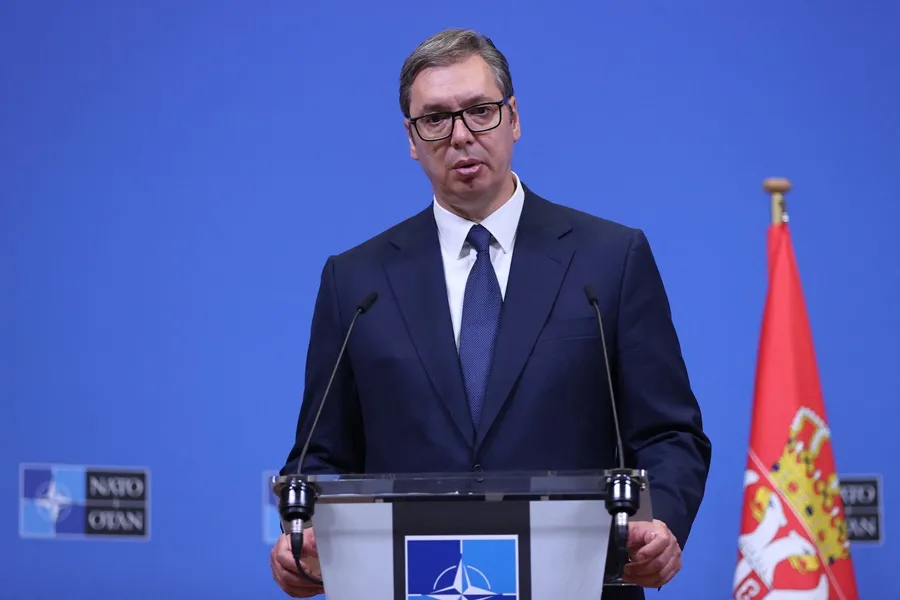 vuciq-kam-edhe-disa-jave-per-te-qene-president-pastaj-do-te-jap-doreheqjen-presidenti-serb-aleksandar-vucic-tha-gjate-nje-fjalimi-para-parlamentit-se-do-te-jete-president-edhe-per-disa-jave-dhe-me-pas-do-te-jape-doreheqjen-kjo-eshte-ndoshta