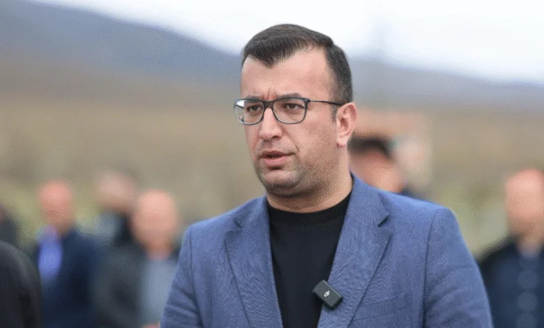 Kryetari i Istogut Ferati  Të hapet menjëherë  Vita   të mos dëmtohen fermerët dhe punëtorët Kryetari i Istogut Ilir Ferati reagoi pas vendimit për mbylljen e Qumështores  Vita  në Istog  duke vlerësuar se ky vendim ka shkaktuar shqetësim të madh   