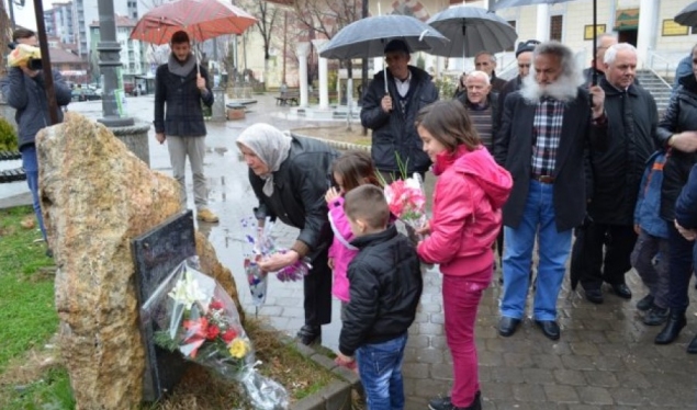 Mitrovica remembers the terrible market massacre