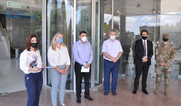 The US Embassy donates protective equipment for students who will take the Graduation Exam