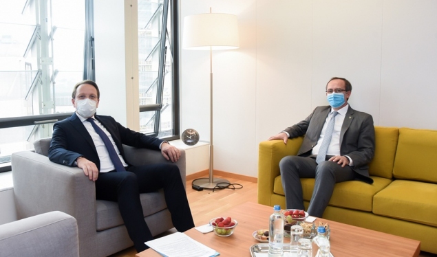 Hoti meets Oliver Varhelyi: Visa liberalization, urgent need