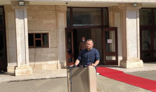 VV: The Hoti government did not start the school year well due to its incompetence