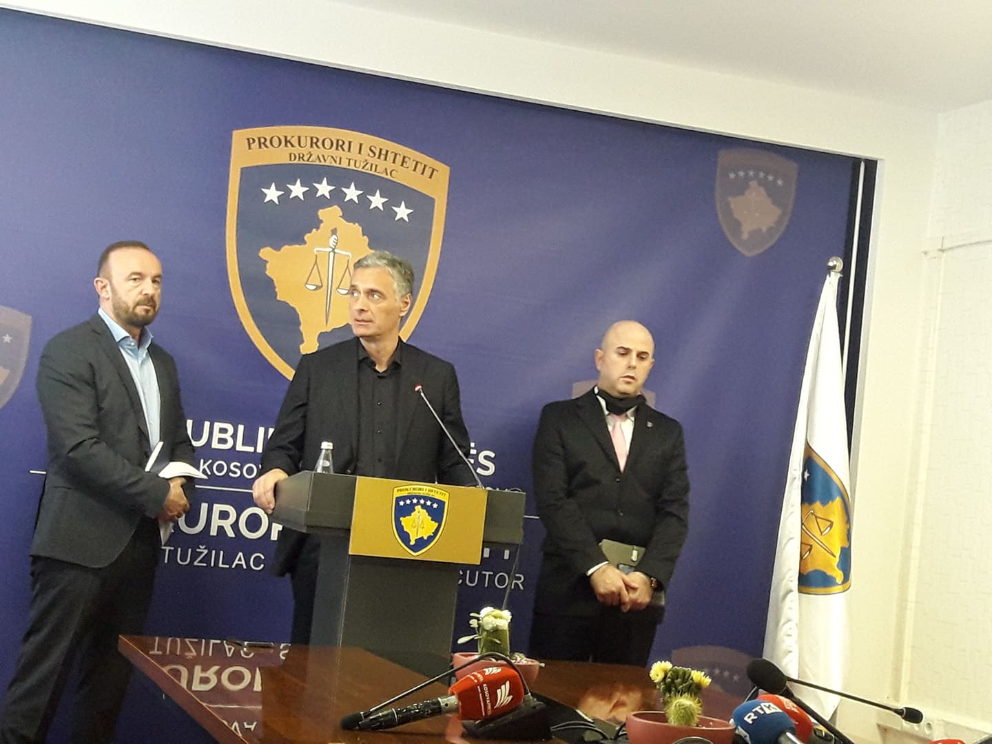 ​12 persons arrested and over 400 thousand euros seized in today’s police action