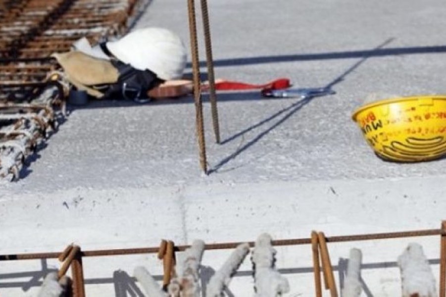 A worker has lost his life at work in Prishtina, police detaines the owner