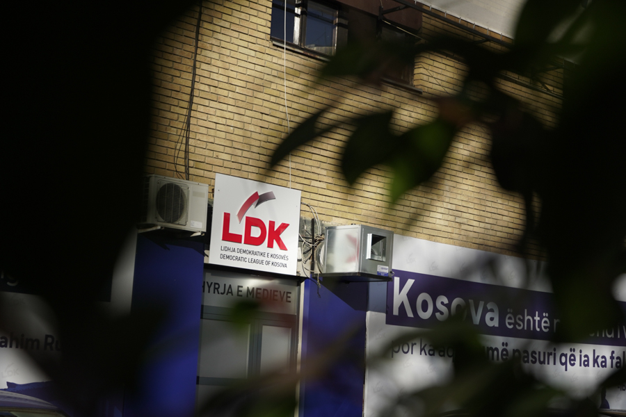 ​LDK holds today the meeting of the presidency, it is expected to decide whether to support Vjosa Osmani