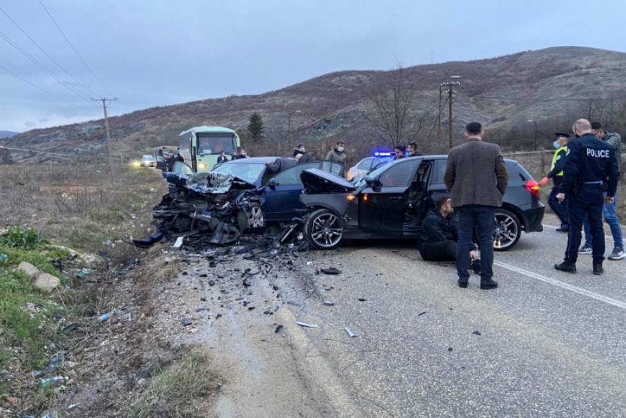 A woman dies and 6 others are injured in an accident on the Gjilan-Prishtina highway