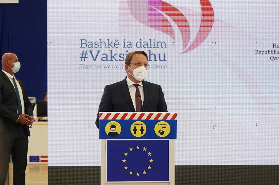 Varhelyi promises more vaccines for Kosovo