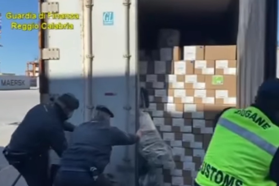 The Guardia di Finanza publishes a footage from the seizure of drugs in Lipjan