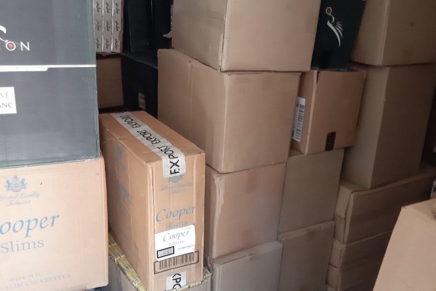 Over 2000 kg of smuggled cigarettes and minced tobacco have been seized