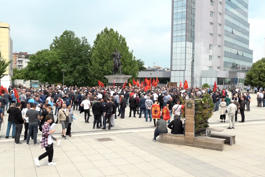 Veterans protest in Prishtina: This activity is organized for people who do not know the value of war