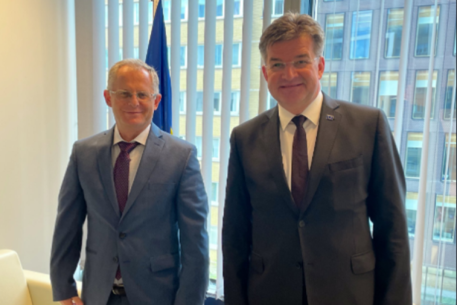 Lajcak meets with Bislimi: There is nothing technical in the Kosovo-Serbia dialogue