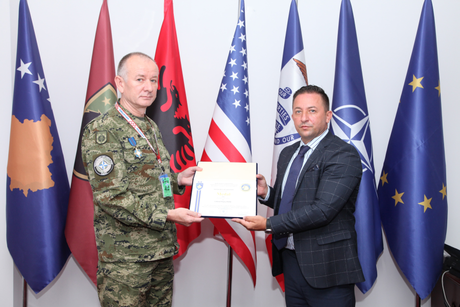 Mehaj decorates the Croatian military adviser with the “Outstanding Service” medal