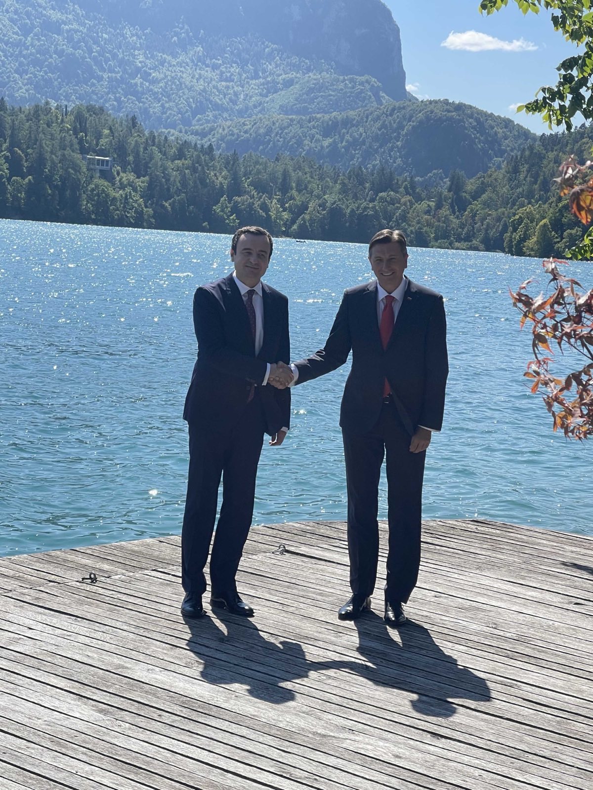 Bled Strategic Forum, Kurti meets with Pahor