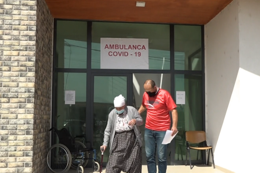 Only 17 beds in the COVID clinic in Drenas, a large number of citizens are seeking treatment