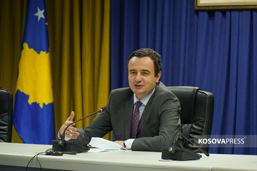 Kurti calls on Serbs to remove barricades, he says Vucic is the only one who wants incidents