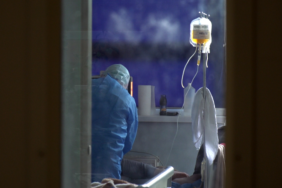 242 patients with COVID-19 are being treated in HUCSK