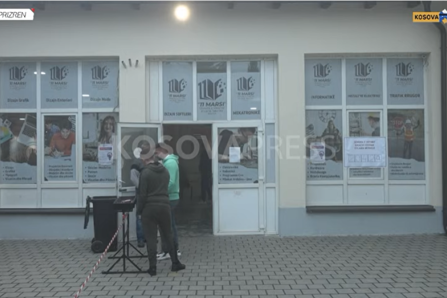 The main polling center in Prizren opens