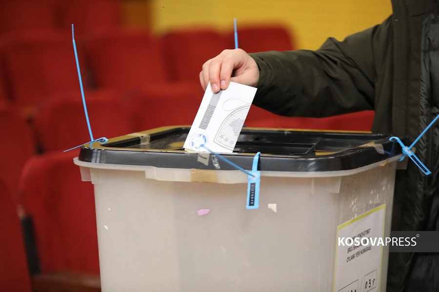 Few voters so far in the largest polling center in Prizren