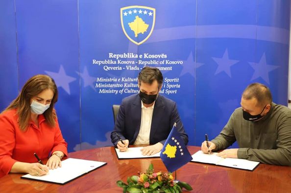 A memorandum of cooperation for the support of school sports is signed