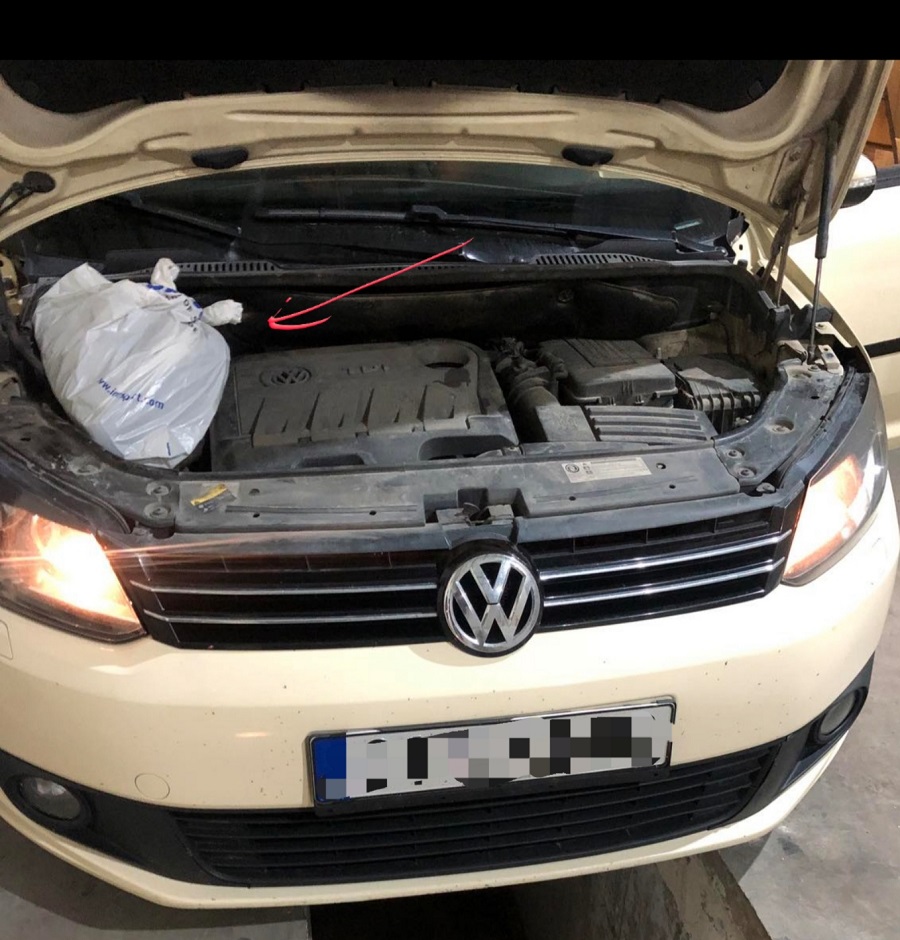 ​The Border Police in Vermica finds drugs hidden in the engine of a vehicle