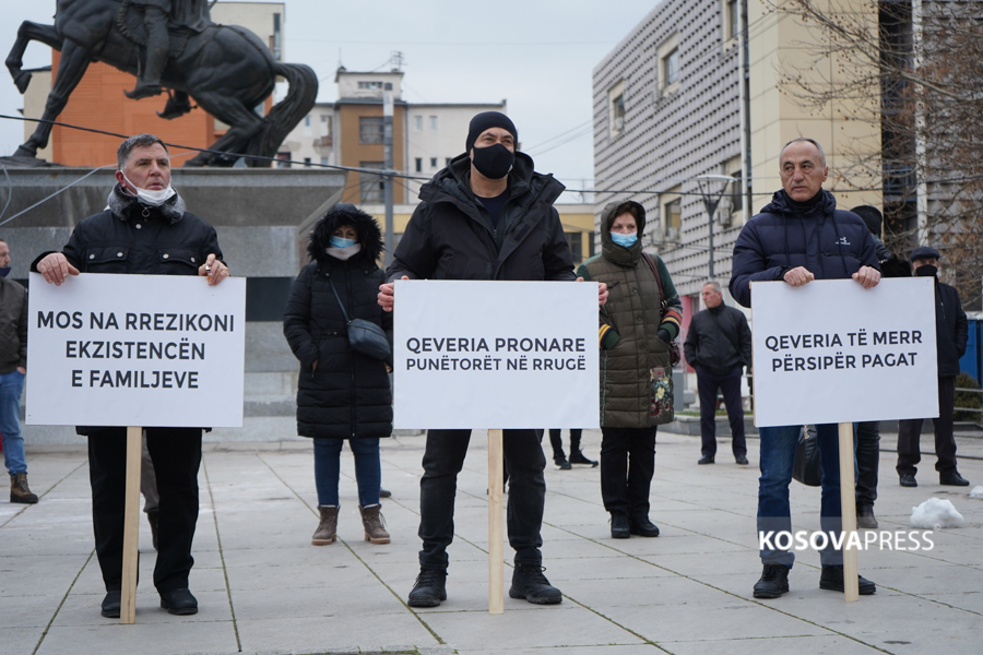 Employees of Lottery protest again