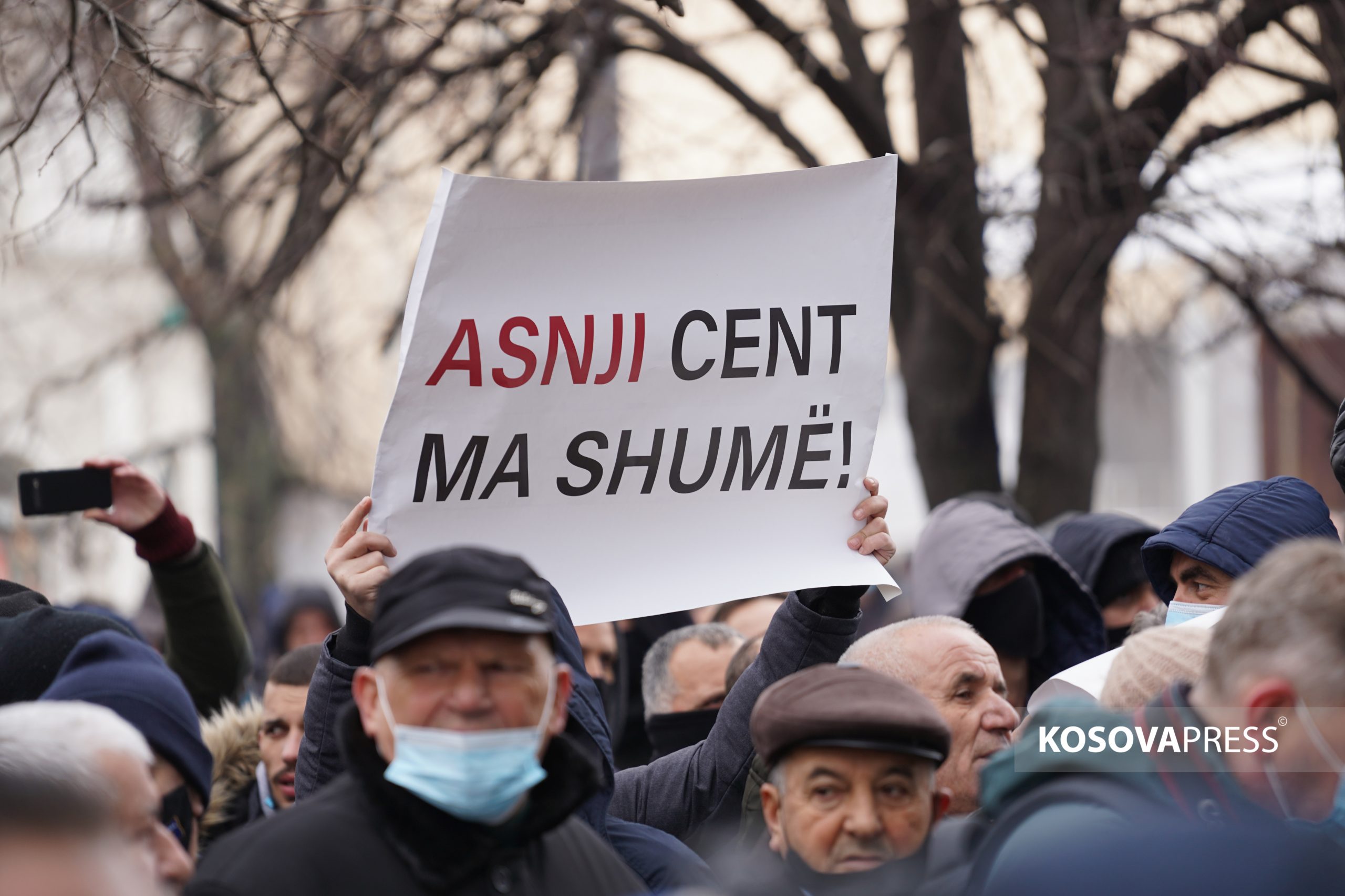 Police say that 200 protesters participated in the protest against the electricity price increase