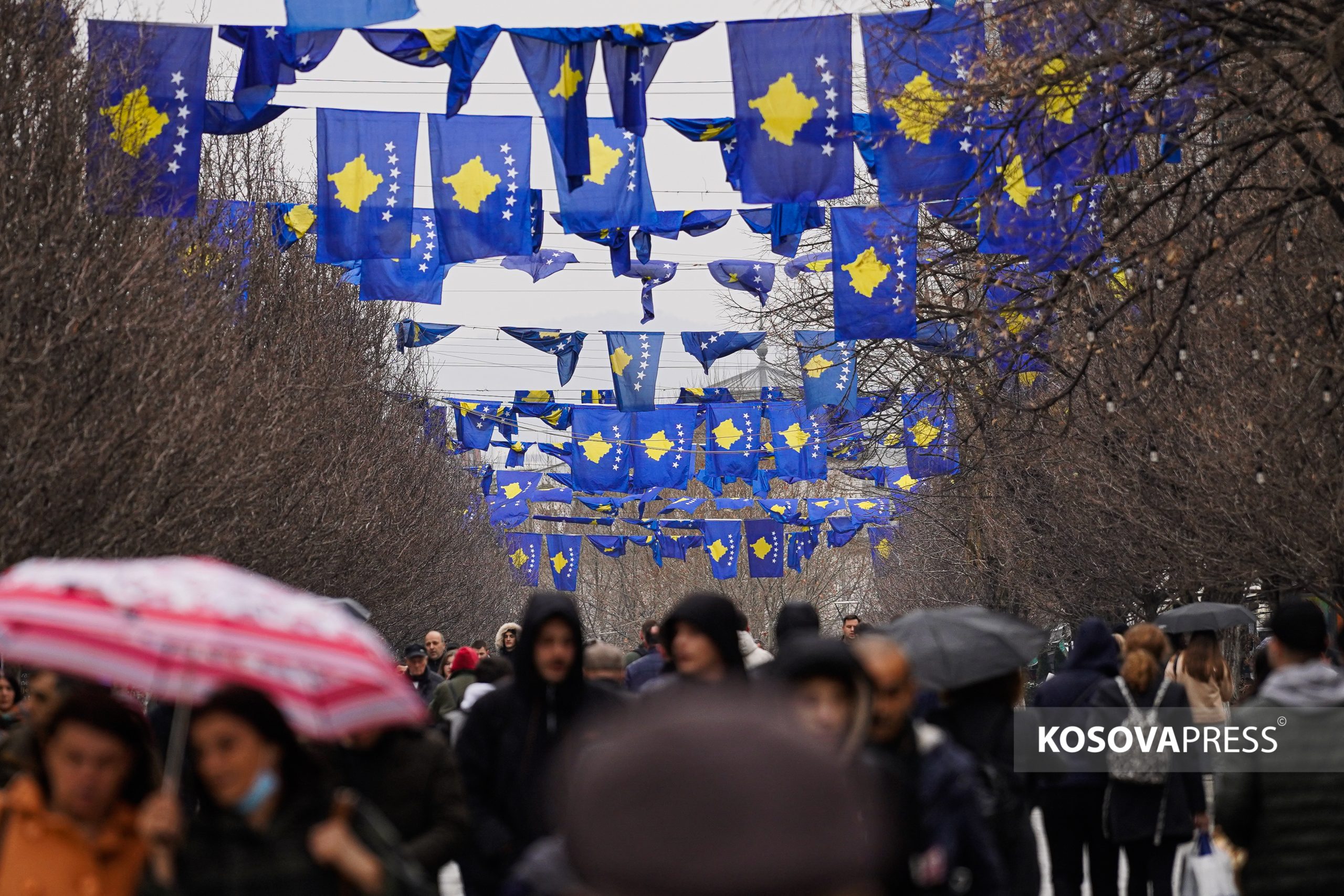 Prishtina is decorated on the eve of Independence Day