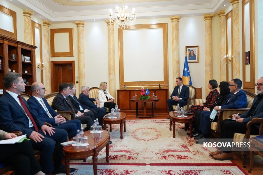 Konjufca received in a meeting the delegation of the Committee on Foreign Policy of the Assembly of Albania