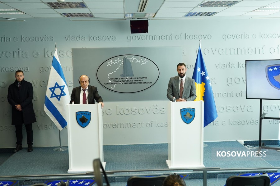 Israel promises big investments in Kosovo