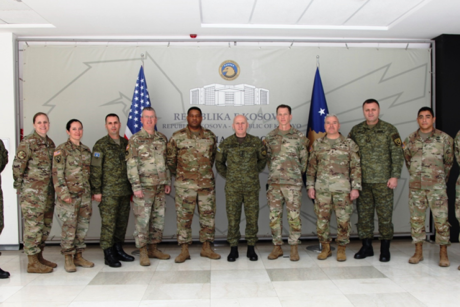 The KSF Commander received in a meeting a delegation of non-commissioned officers from EUCOM and the US