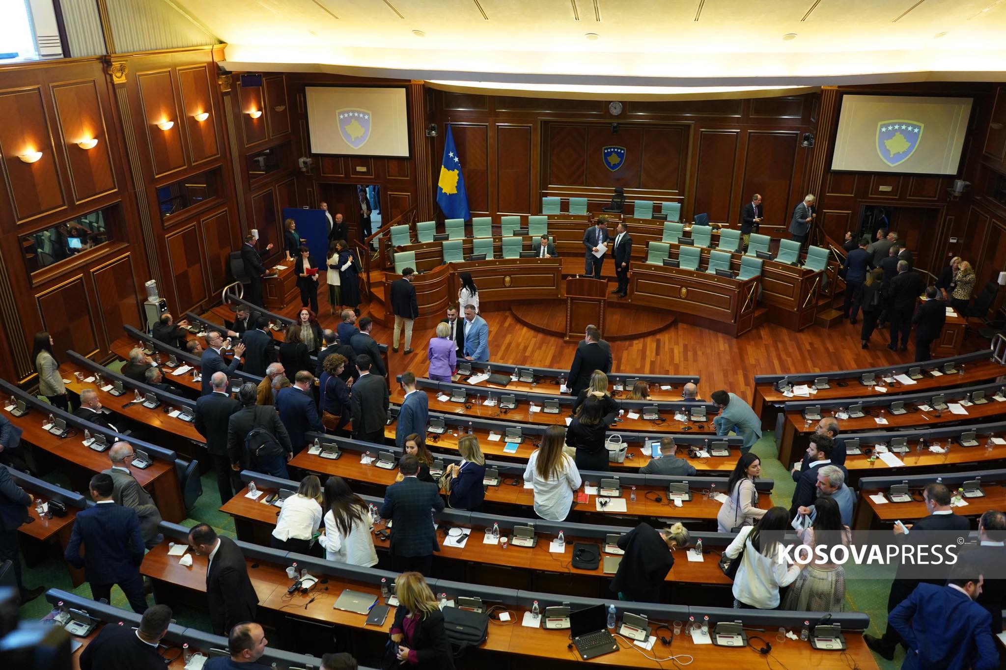 Noise in the Assembly, the opposition prevents the government from holding the session