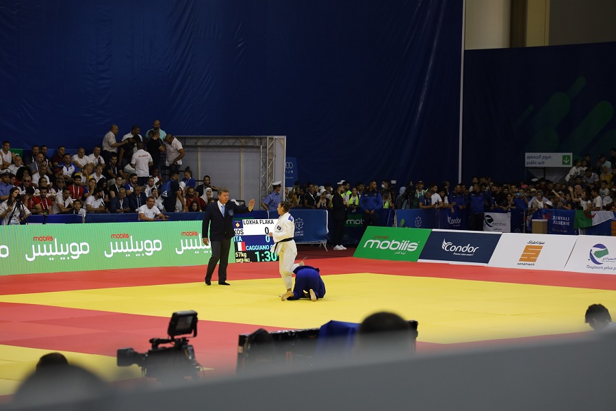 Loxha is defeated in the quarterfinals, continues the fight for the bronze medal