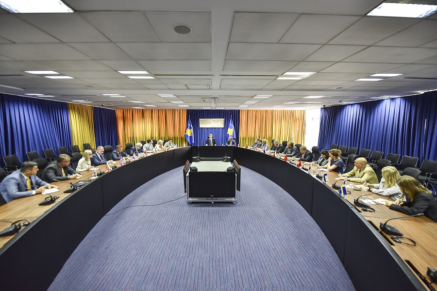 Kurti meets with the representatives of NATO and EU member states, informs them about the framework of the agreement with Serbia